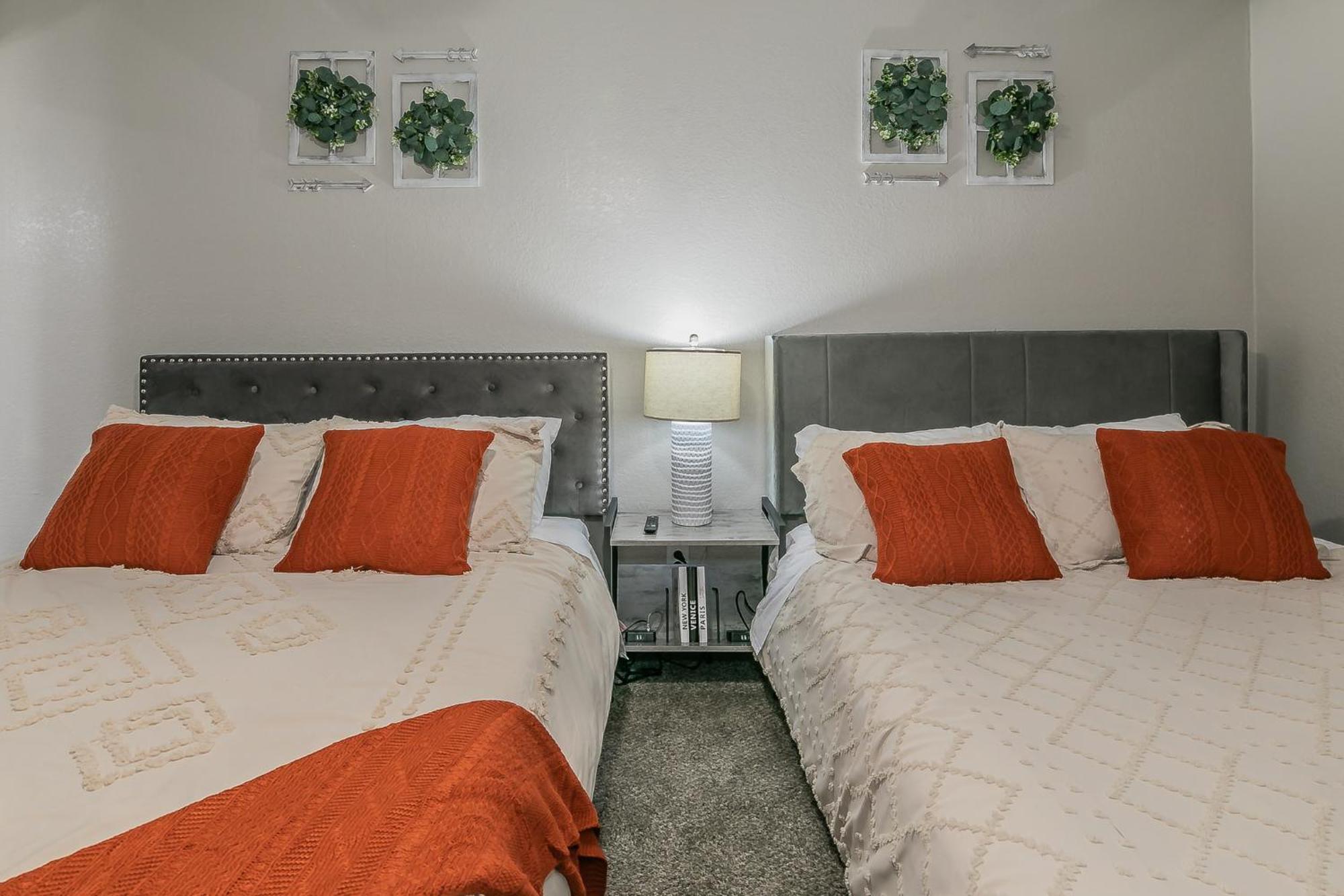 Cozy 2Br Farmhouse Apt - Sleeps 8 - Free Parking! Arlington Zewnętrze zdjęcie